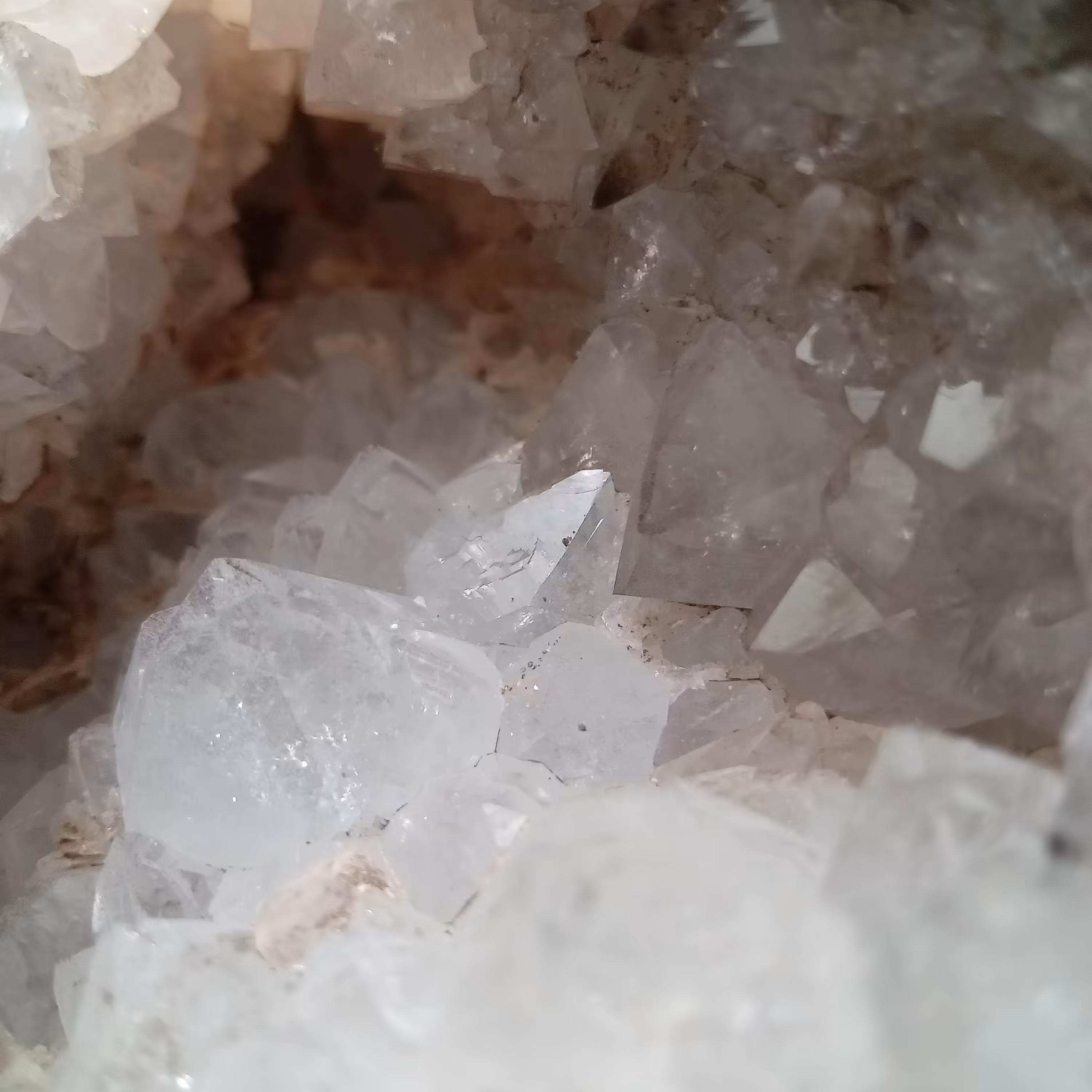 کوارتز کلکسیونی شفاف 2 کیلو 730 گرم