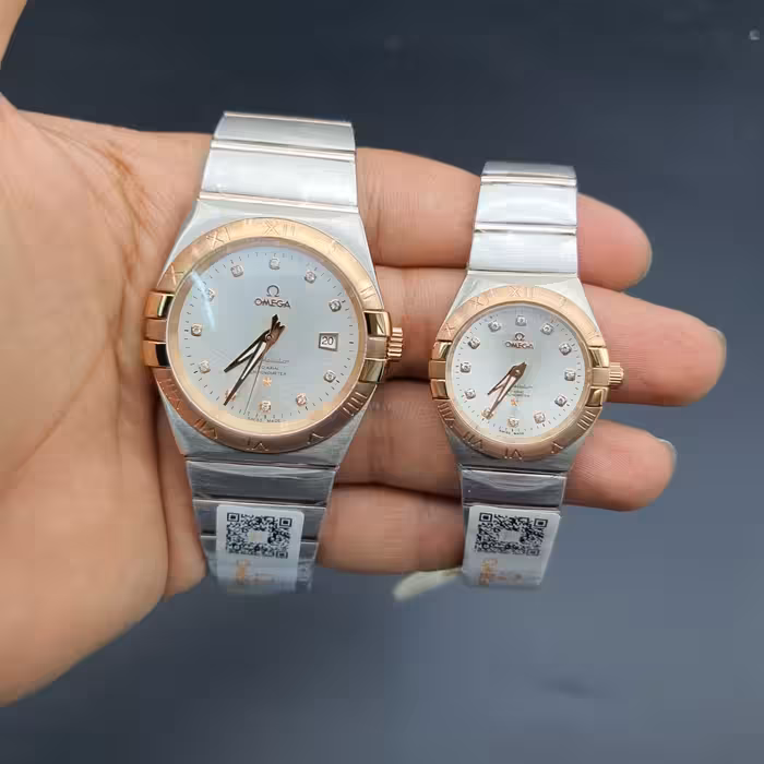 ساعت ست امگا زنانه و مردانه موتور  درجه یک اصلی کیفیت عالی درجه یک بند وبدنه استیل اصلی رنگ کاملا ثابت ضد حساسیت 