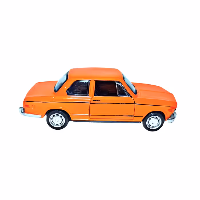 ماکت ماشین فلزی بی ام و BMW 2002 مقیاس 1/32 دو درب بازشو عقب کش و موزیکال