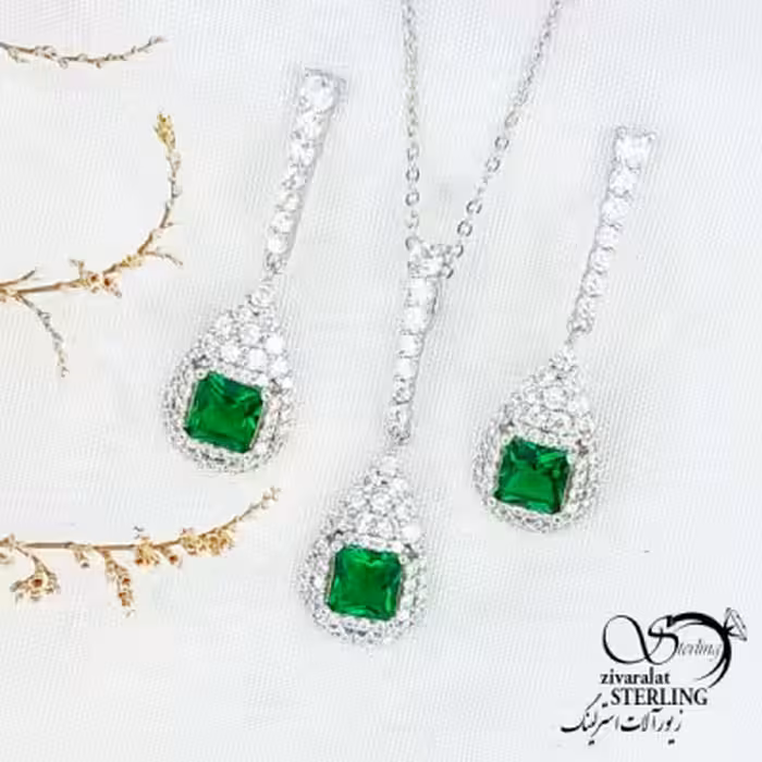 نیمست نقره ایتالیا نگین طرح زمرد کد 11933