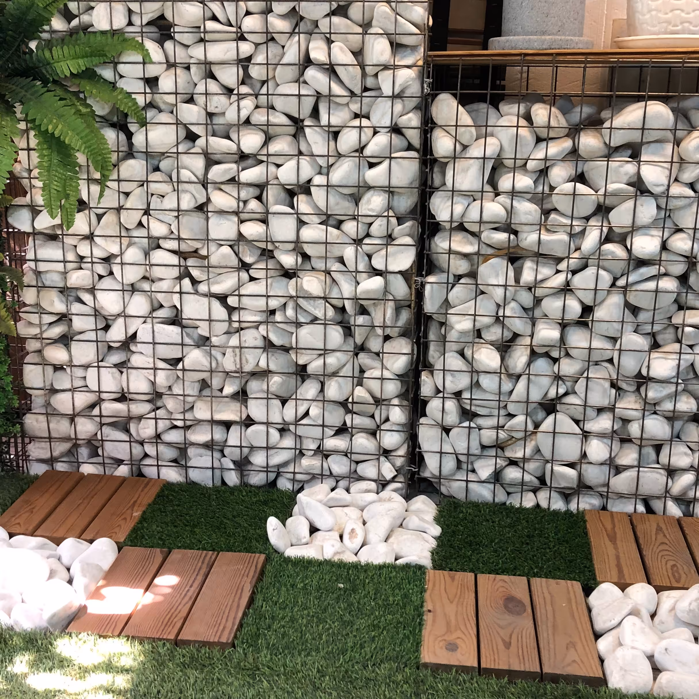 سنگ رودخانه ای(سفید) بسته20کیلویی