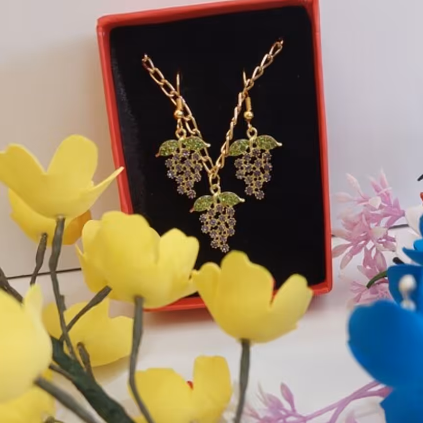 نیم ست طرح انگور (اکسسوری) تخفیف ویژه به مناسب شب یلدا