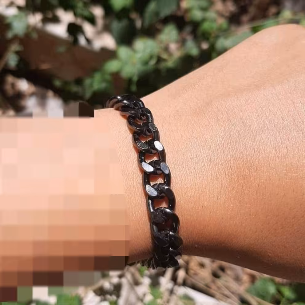 ارسال رایگان دستبند کارتیر مشکی آلومنیوم