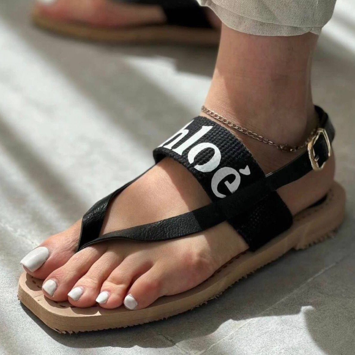 صندل لا انگشتی انگلیسی
