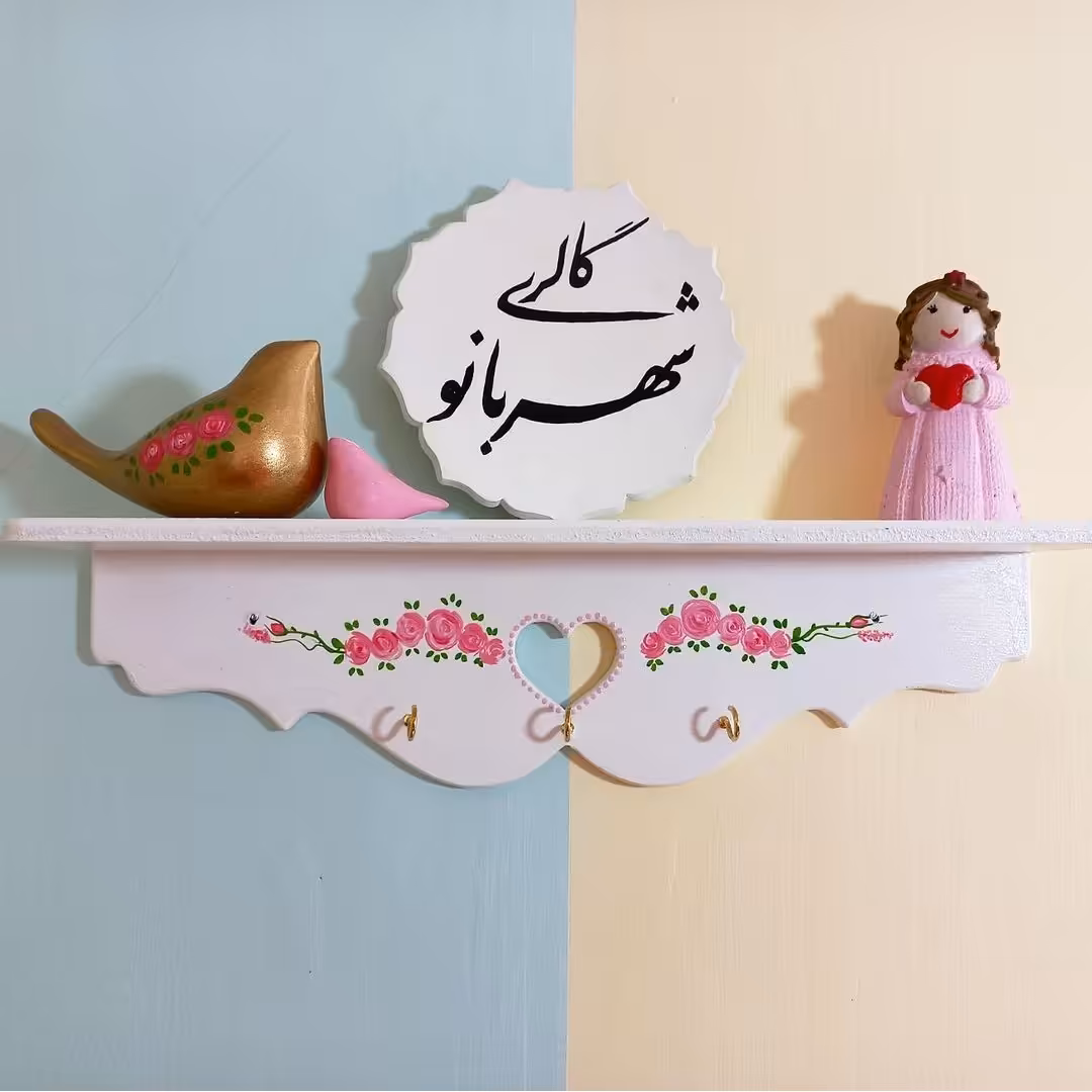 شلف چوبی نقاشی