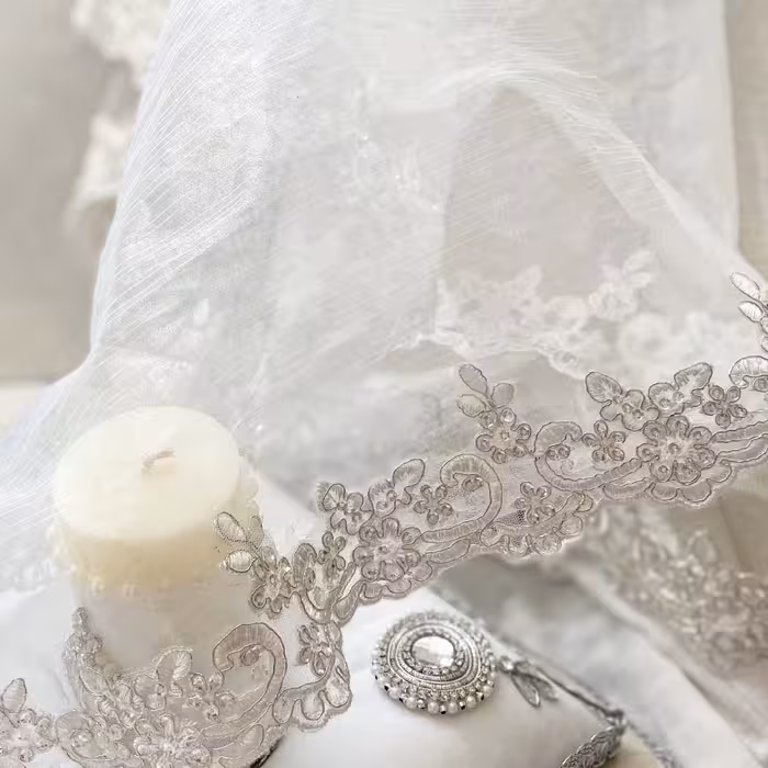 سفره قندساب تور و دانتل سفید زری دار