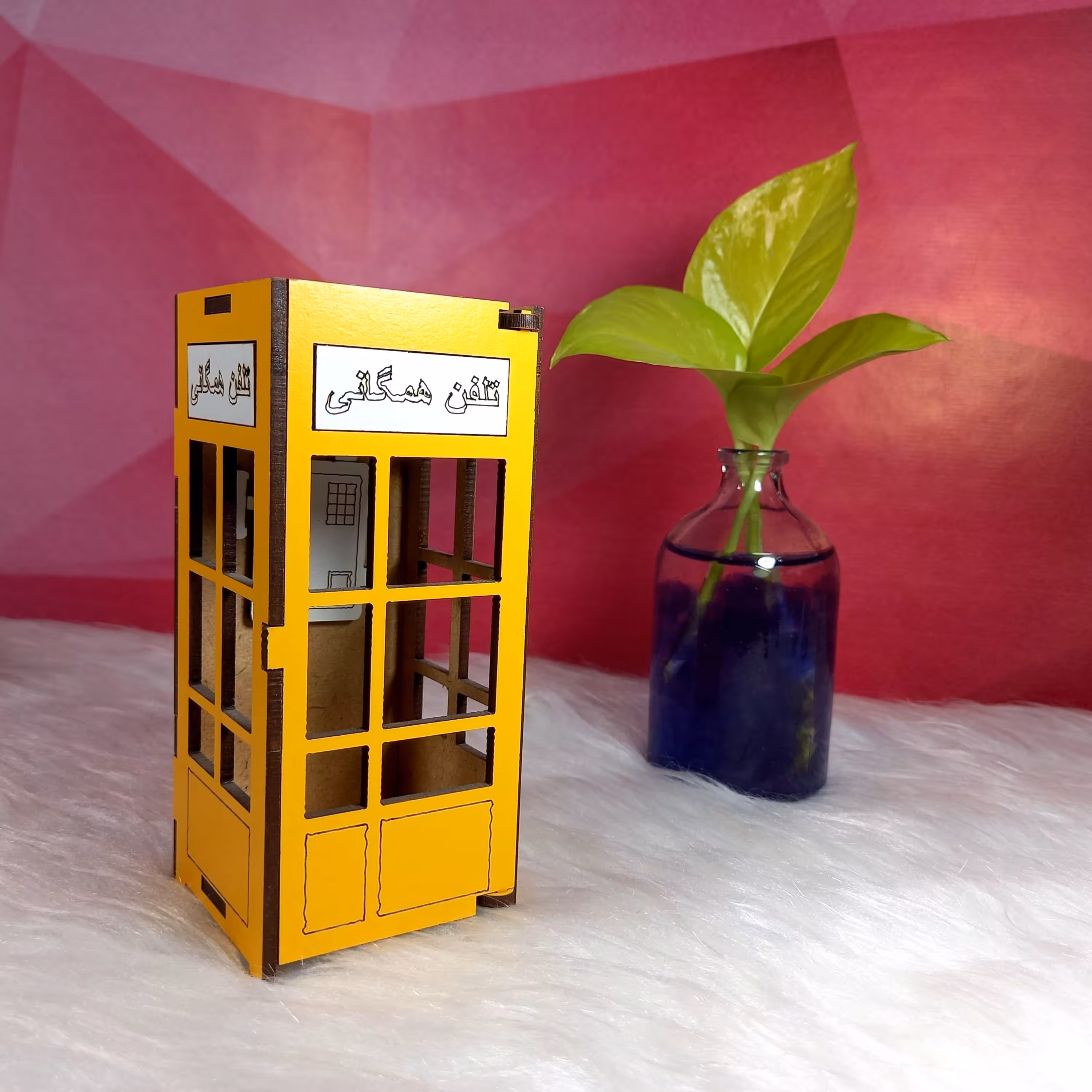 ماکت باجه تلفن دکوری و جامدادی- سایز متوسط - باجه تلفن قدیمی - باجه تلفن چوبی - تلفن نوستالژی- ماکت گلدونه