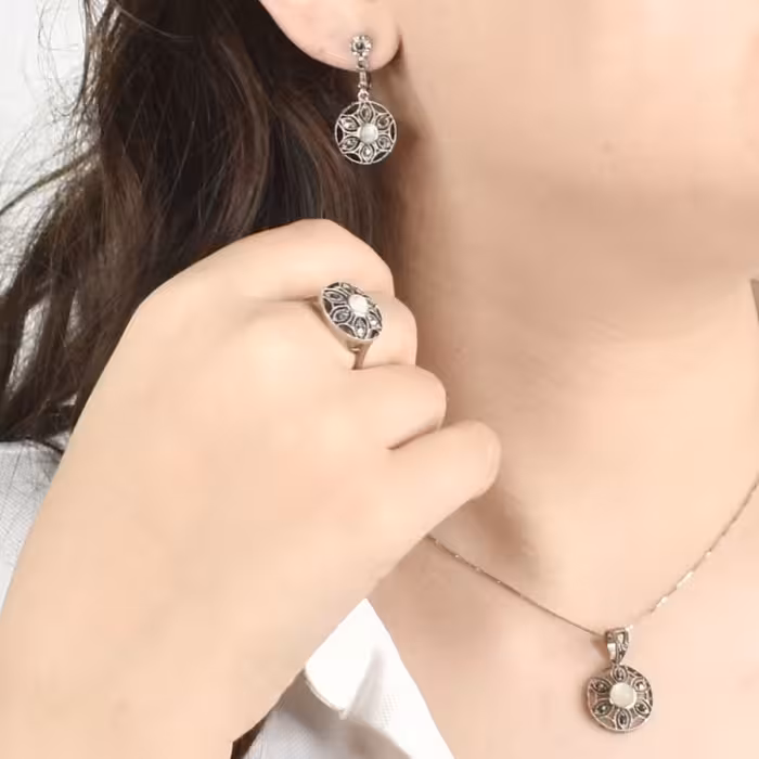 نیم ست نقره  سیاه قلم خورشید کد 2089