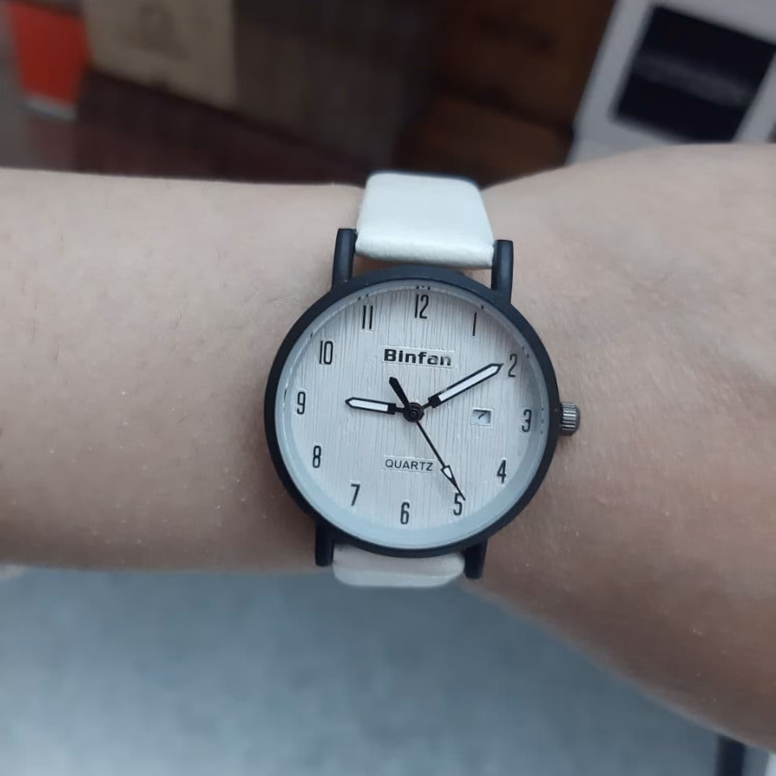 ساعت مچی زنانه  تقویم دار