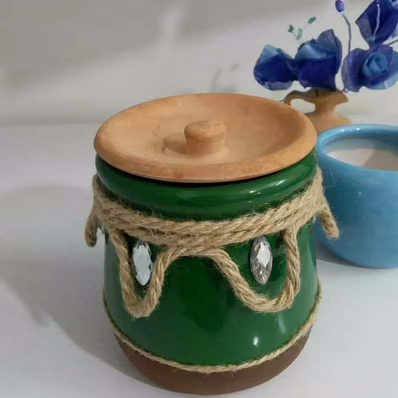 دیزی سفالی دکوری با نگین و کنف(تخفیف زمستانه)