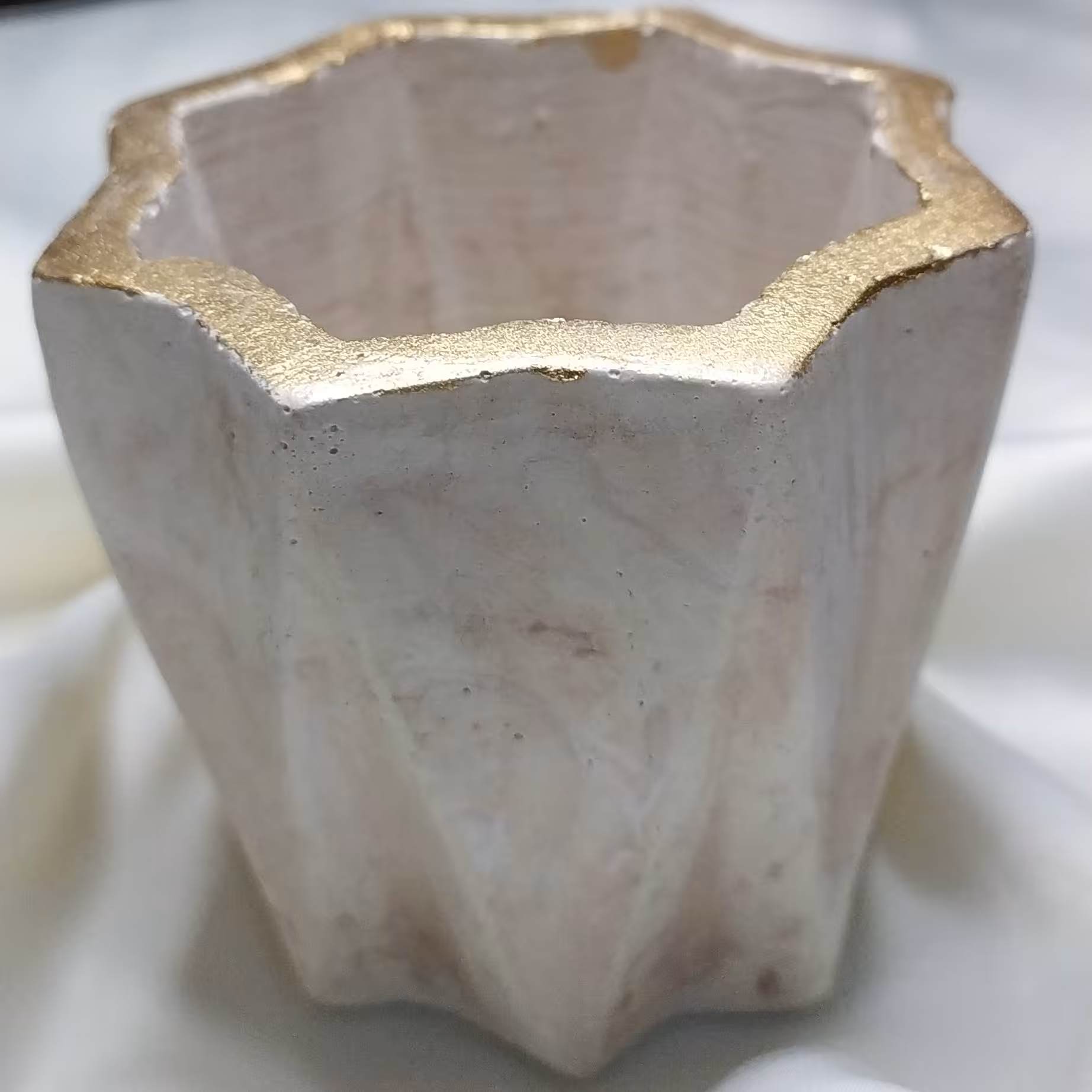 گلدان کوچک سنگ مصنوئی