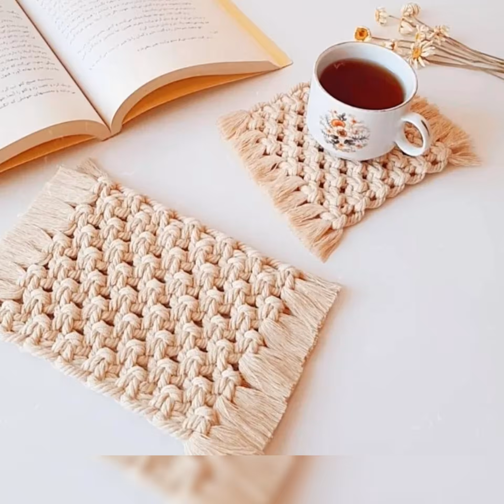 زیر لیوانی مربعی مکرومه