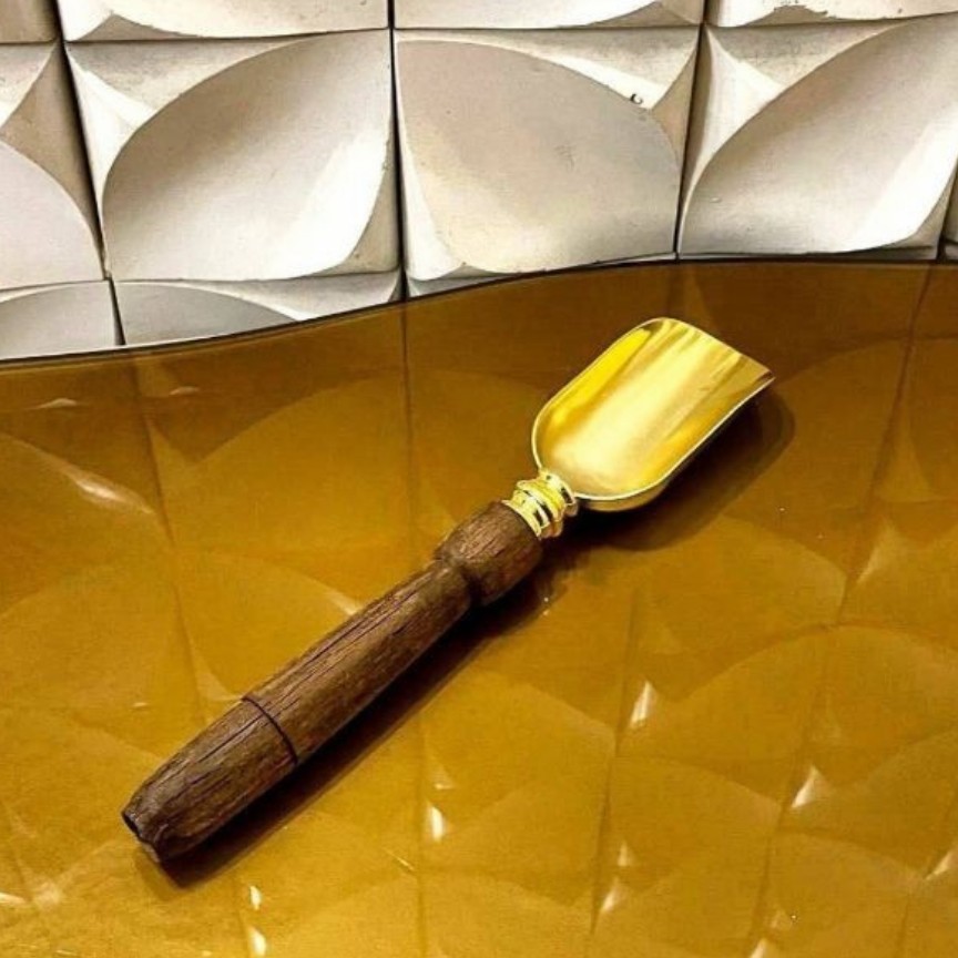 قاشق آجیل دسته چوبی