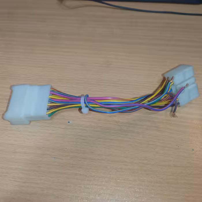 سوکت فابریک دزدگیر مخصوص پراید قدیمی زیر مدل 89