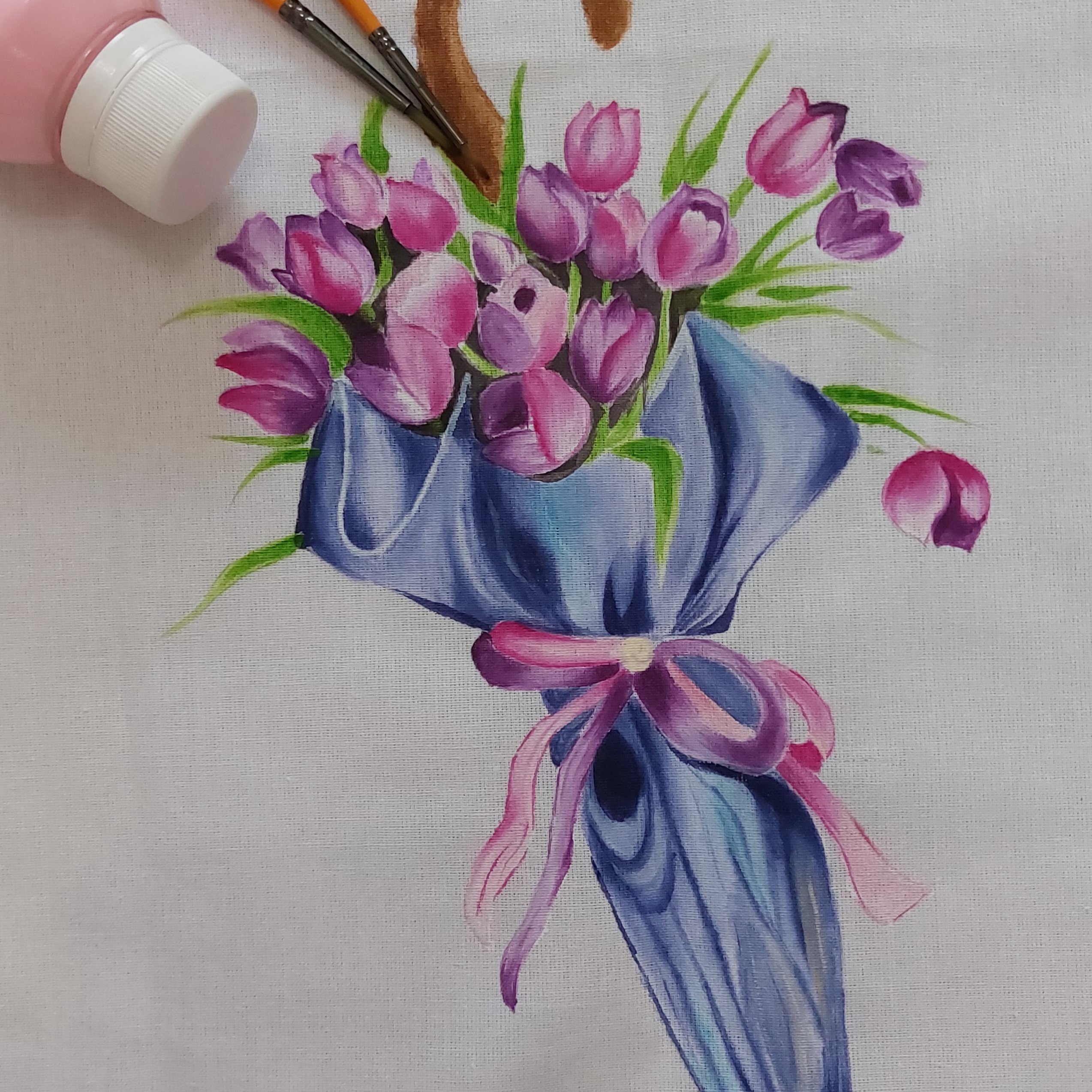 کاور کوسن، نقاشی با دست، رنگهای مخصوص پارچه ، تثبیت رنگ شده