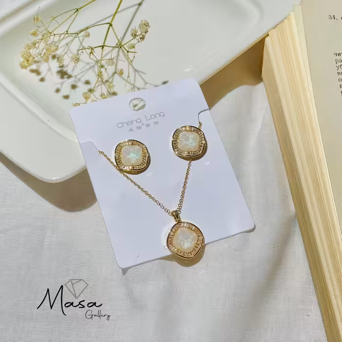 نیمست استیل طلایی نگیندار