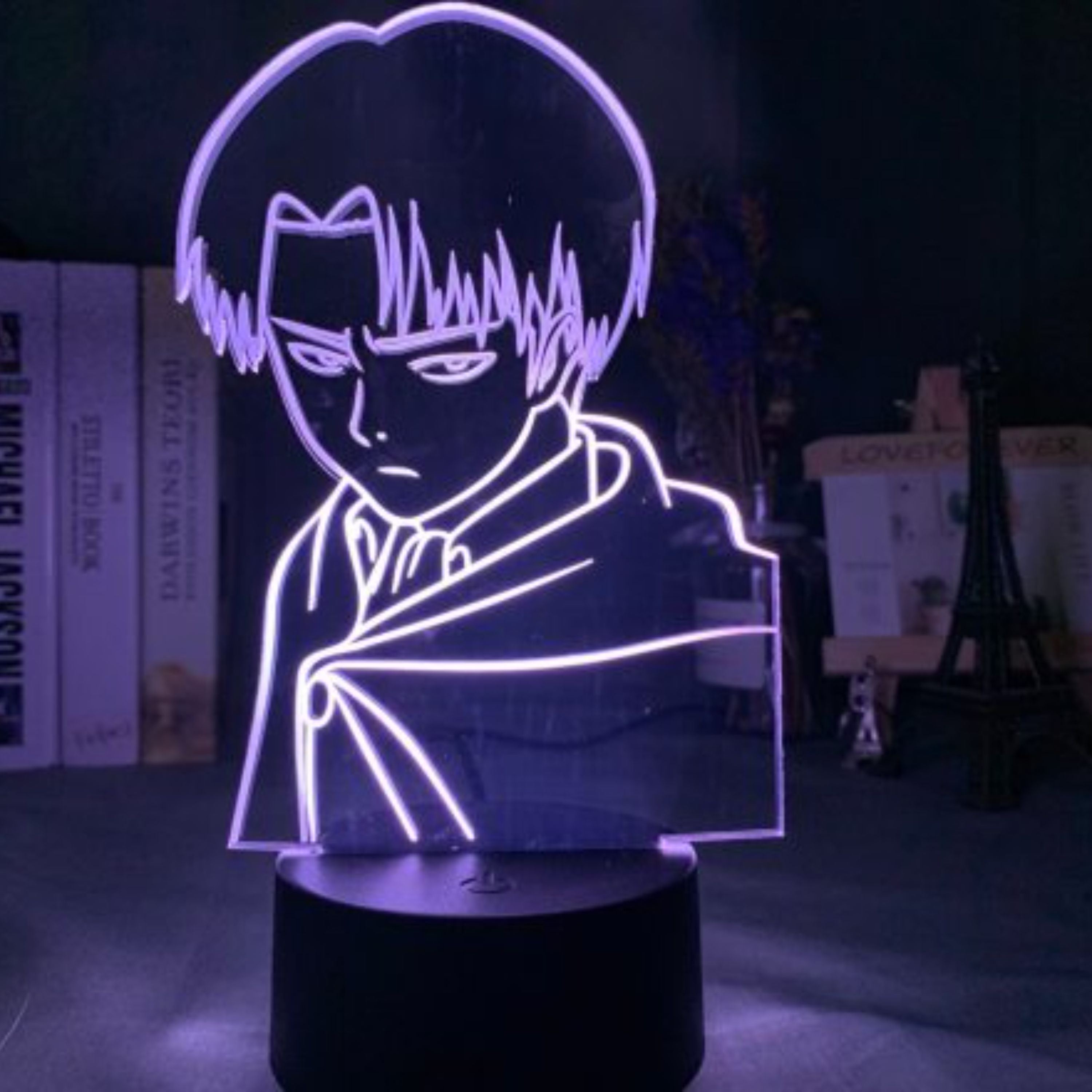 چراغ خواب طرح levi لیوای در انیمه attack on titan رنگ سفید