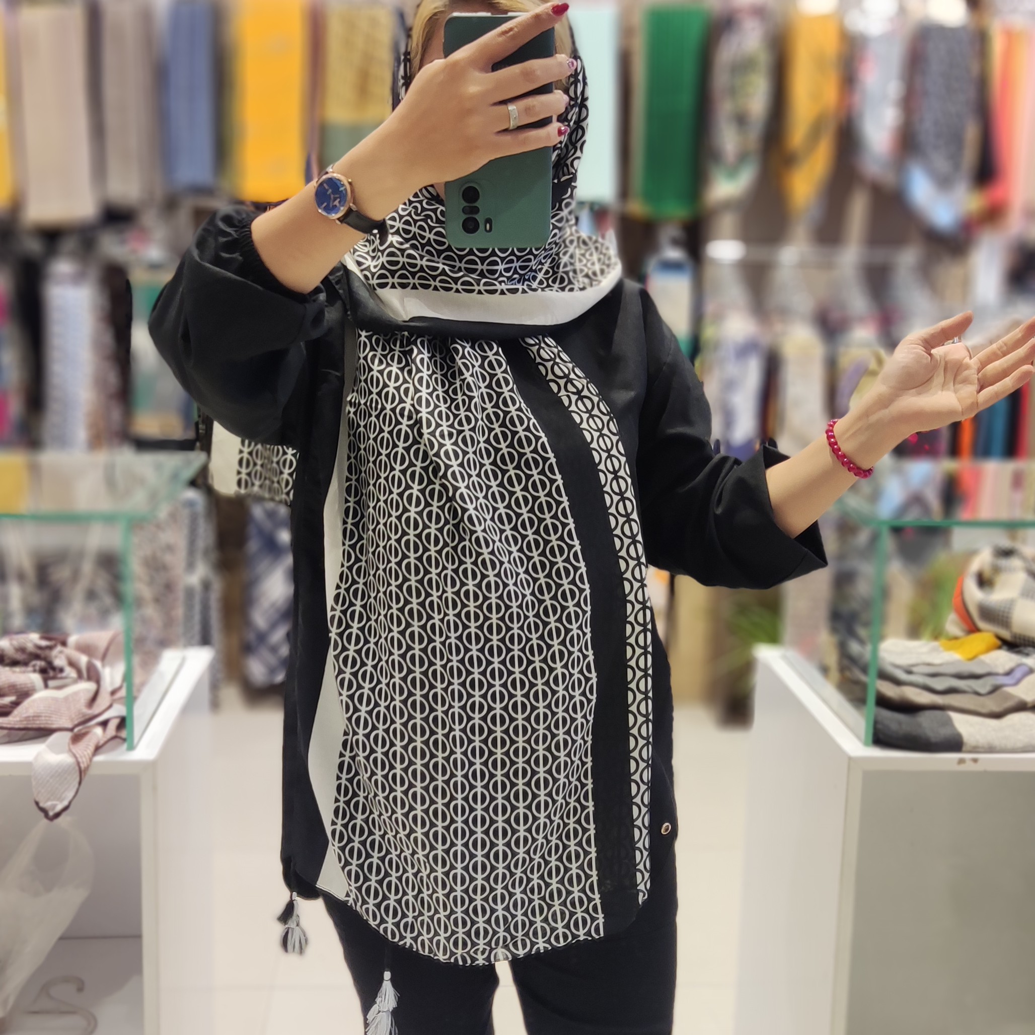 شال نخی حاشیه رنگی بسیار لطیف