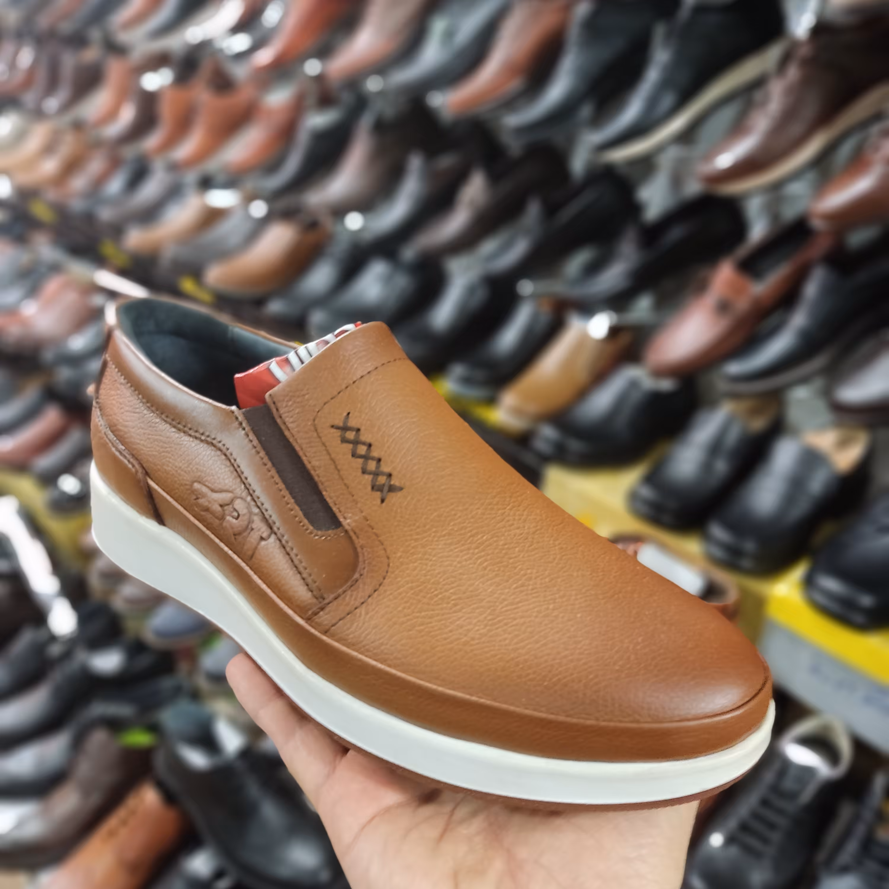 کفش مردانه شیک راحتی تمام چرم زیره ترمو، سایزبندی و رنگبندی متنوع