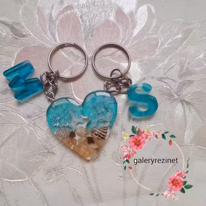 جاکلیدی دو تیکه قلب و حروف