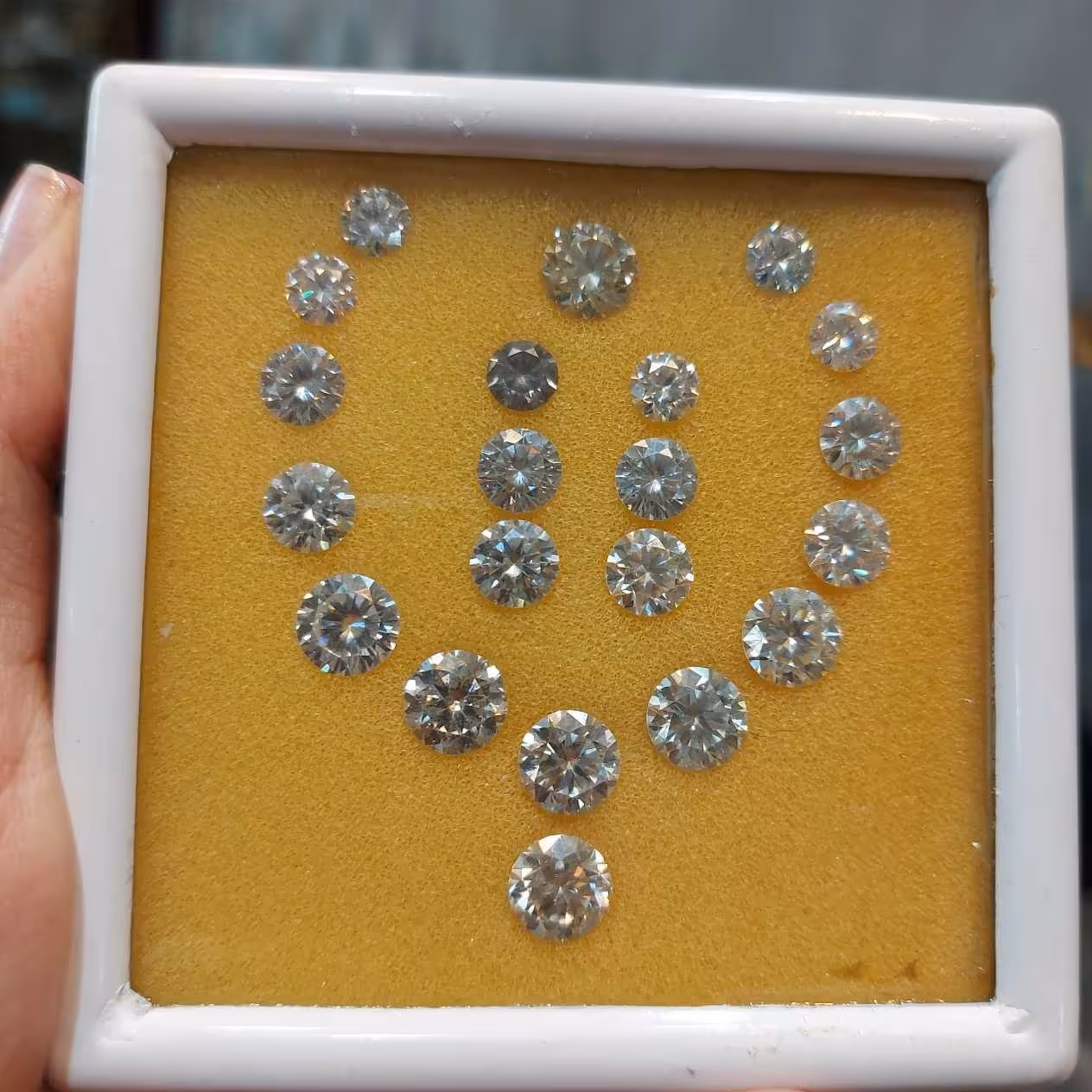 سنگ نگین موزنایت الماس روسی 