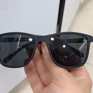 عینک آفتابی مردانه پلاریزد و uy400