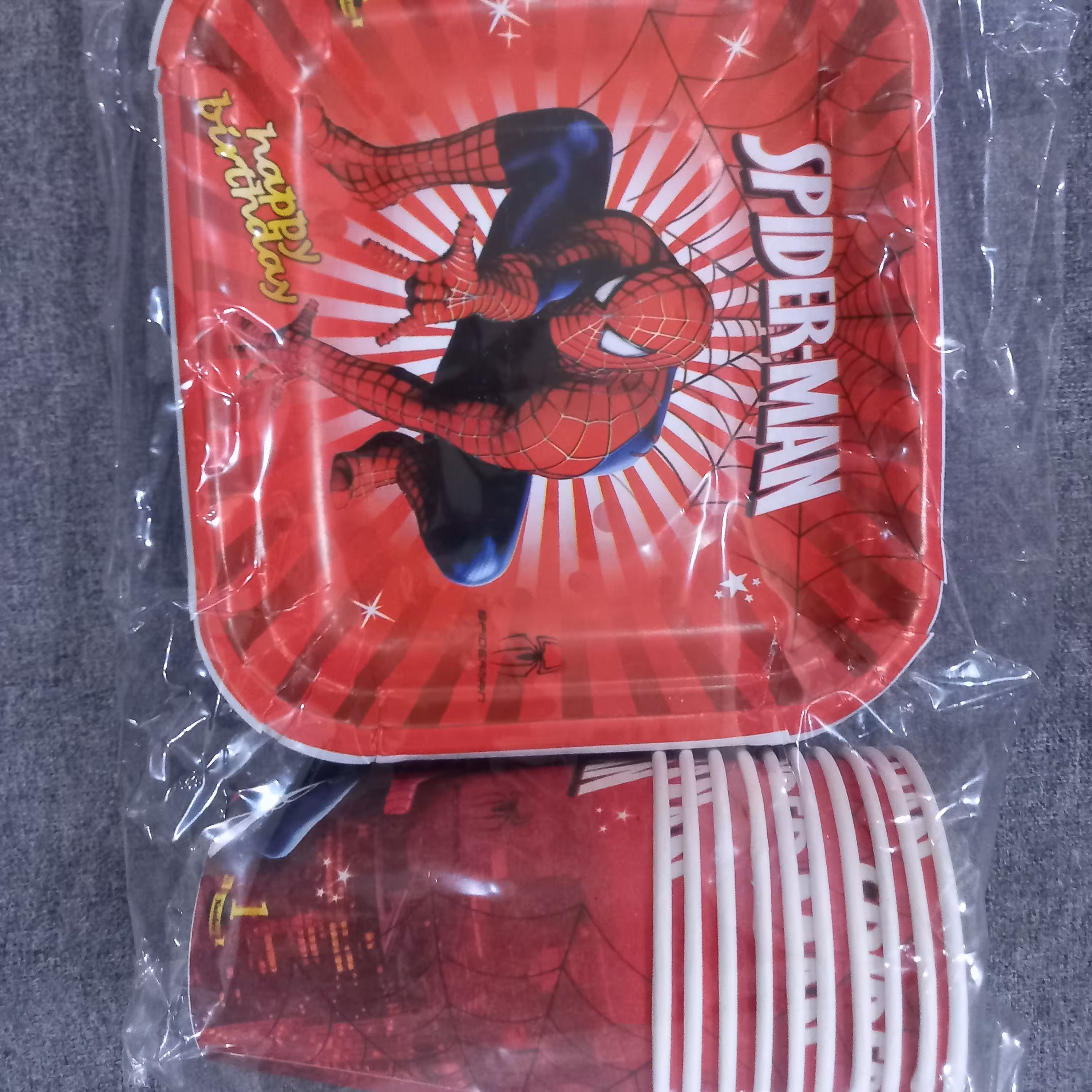 تم تولد مرد عنکبوتی پیش دستی و لیوان کاغذی یکبار مصرف بسته 10 عددی 