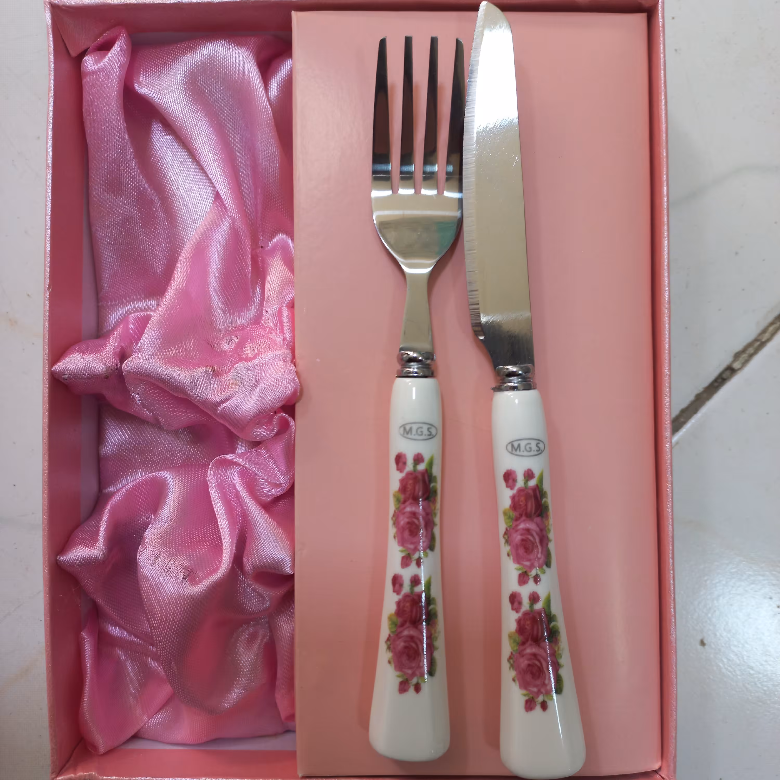 سرویس قاشق چنگال 12 پارچه مارک MGS