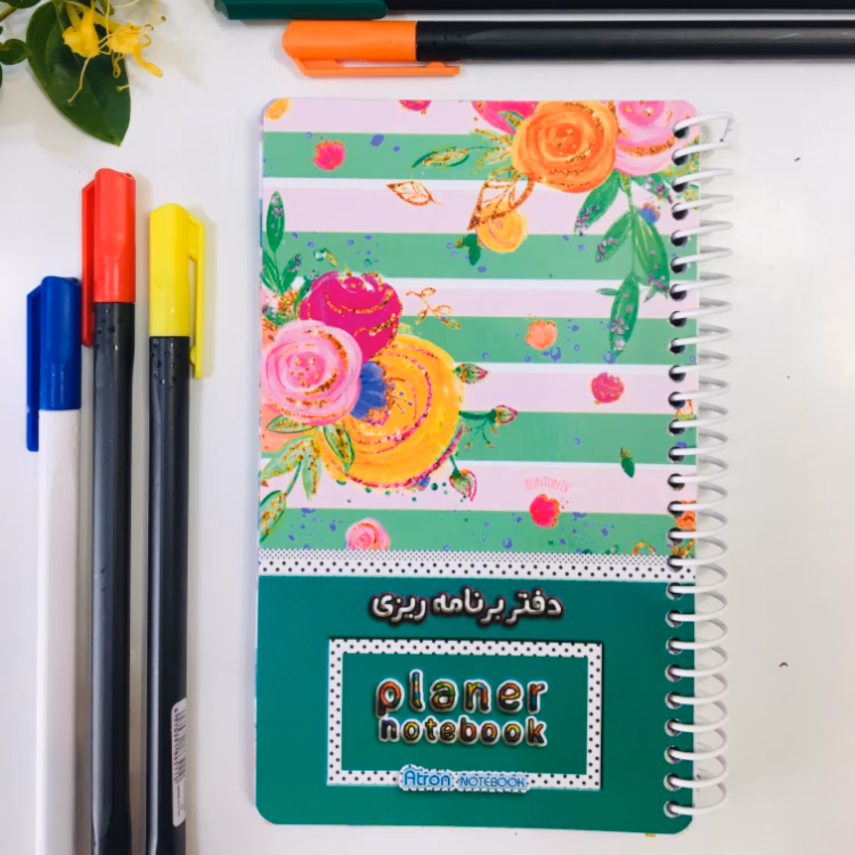 دفتر پلنر هفتگی طرح گل سبز مناسب برای برنامه ریزی 80 هفته