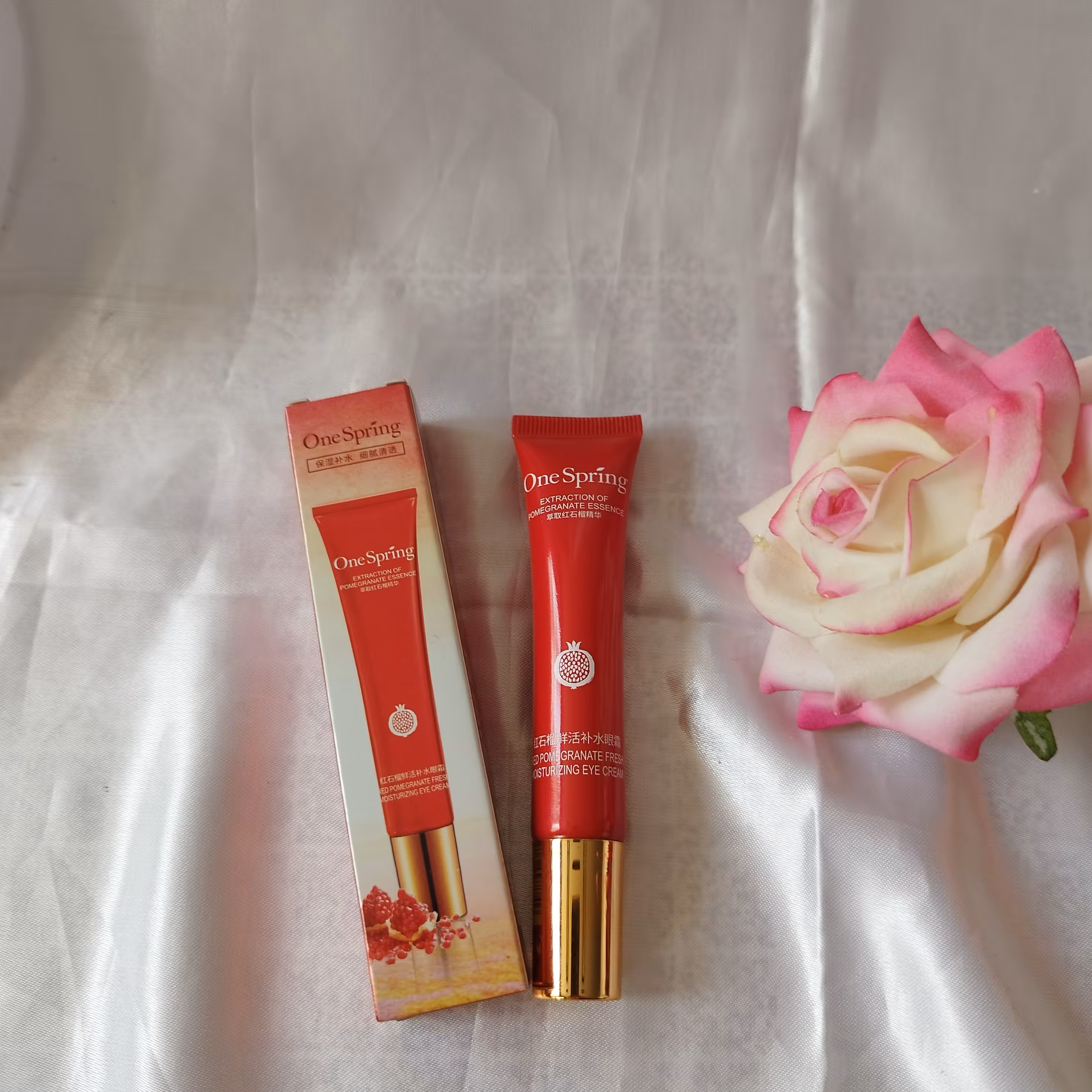 کرم مرطوب کننده و تقویت کننده دورچشم انار برطرف کننده چین و چروک