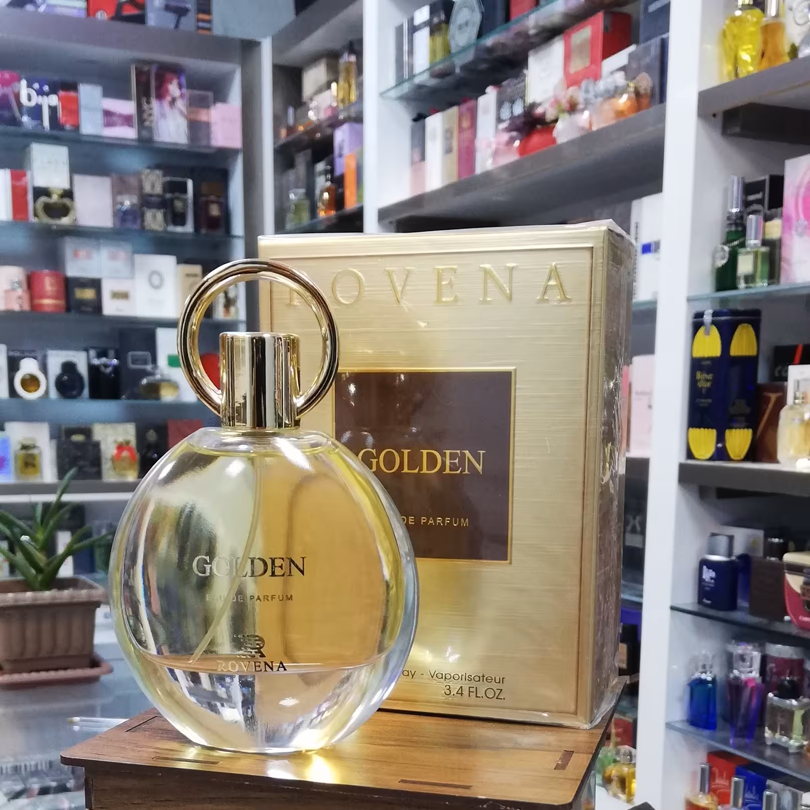 ادوپرفیوم زنانه روونا مدل گلدن  Rovena Golden