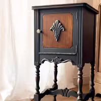 کنار سالنی دکور و بوفه با طراحی خاص