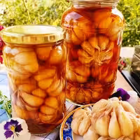 سیر و سیر ترشی هفت ساله محلی خوشمزه و لذیذ