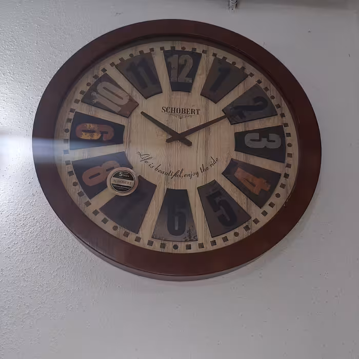 ساعت دیواری مارک شوبرت(schobert)طرح اعدادرنگی با قطر60سانتیمتر