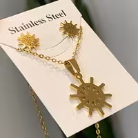 گوشواره.     گردنبند