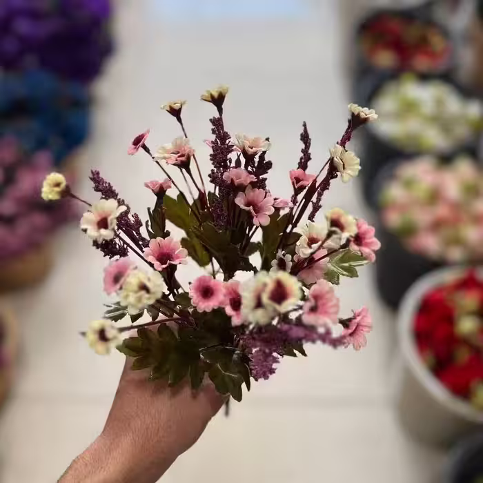 بوته گل مصنوعی( بوته مینای 7شاخه)