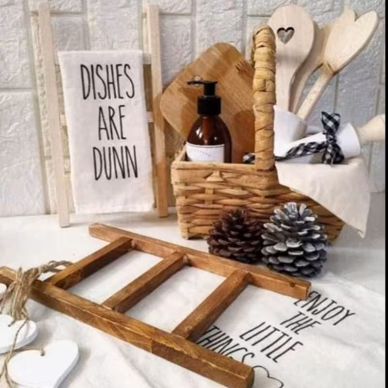 نردبان چوبی دکوراتیو