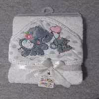 ست دوتکه حوله و لیف گلدوزی پرنس فیل کوچولو و قلب صورتی