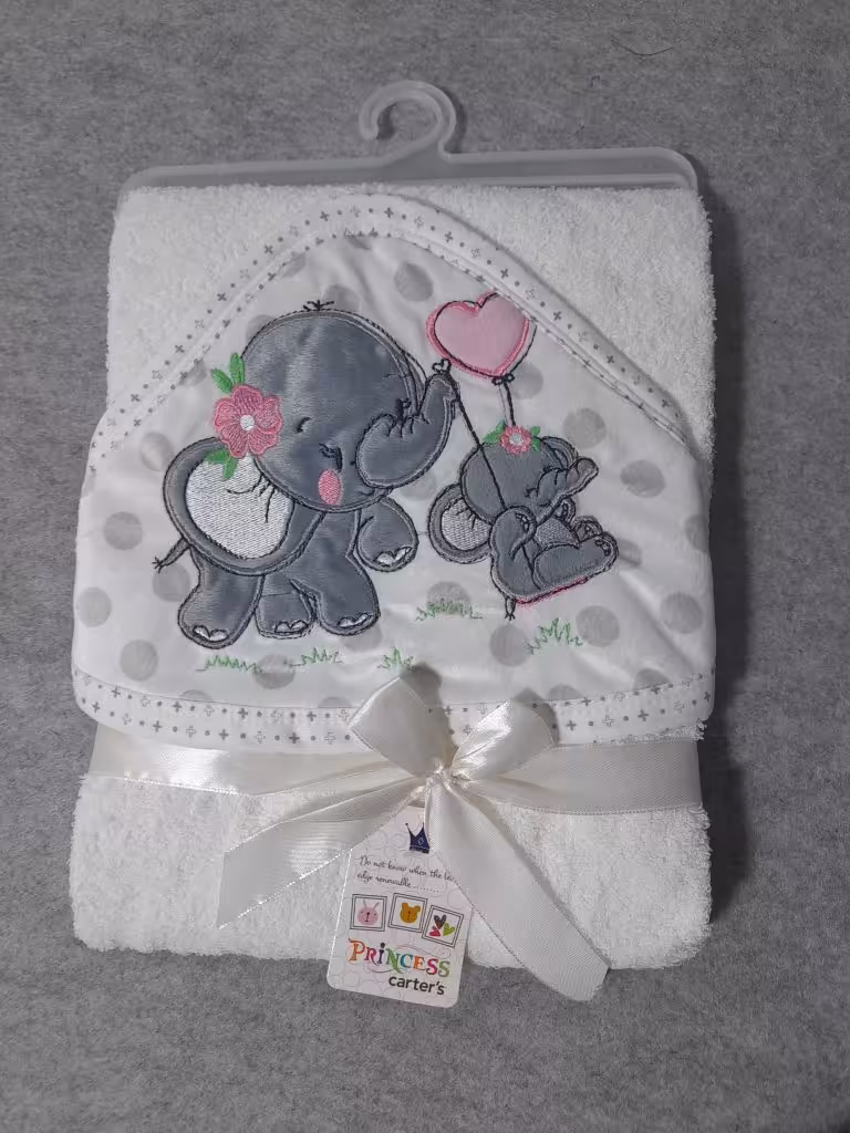 ست دوتکه حوله و لیف گلدوزی پرنس فیل کوچولو و قلب صورتی