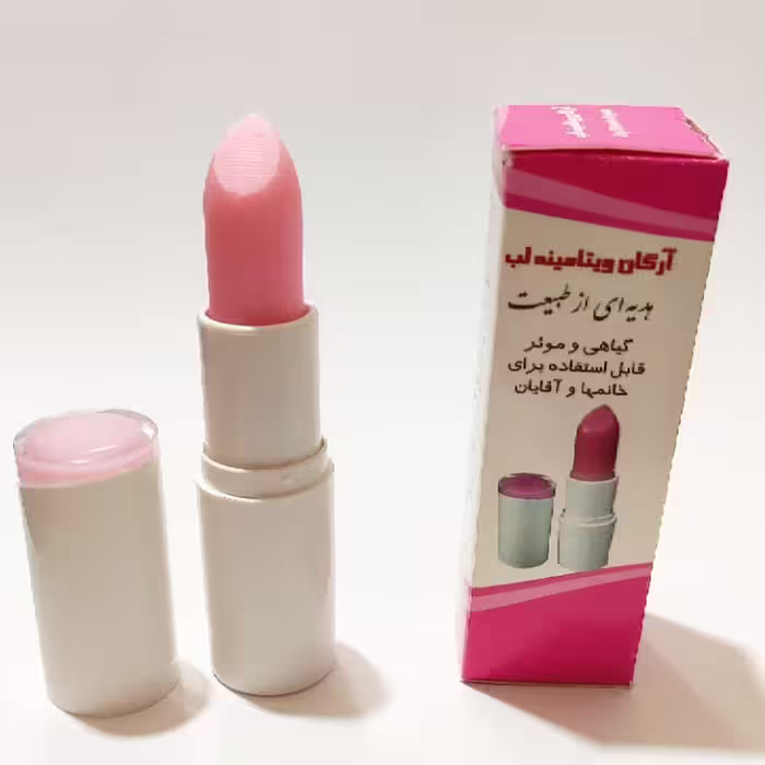 تقویت لب گیاهی مناسب آقا و خانم (رفع خشکی و پوست شدن لب) 