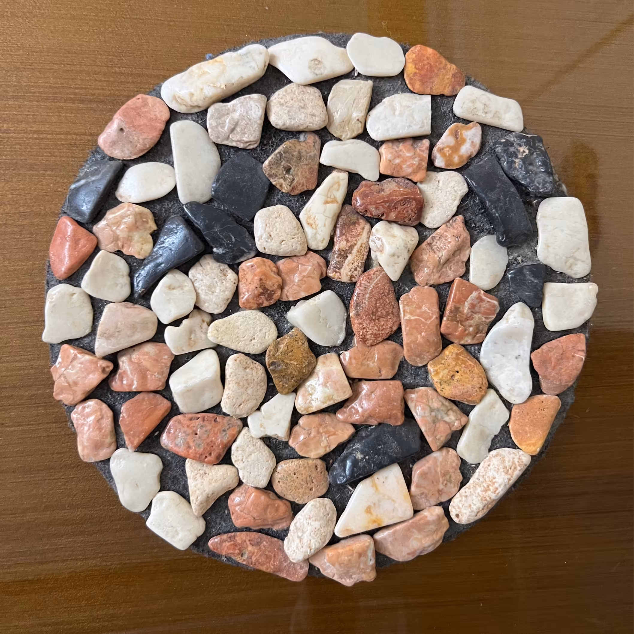 زیر قابلمه و زیر بشقابی سنگی