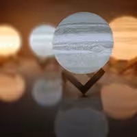 آباژور رومیزی سیاره مشتری مدل m6 سایز متوسط مدل شارژی لمسی(با حسگر اثر انگشت) دو رنگ