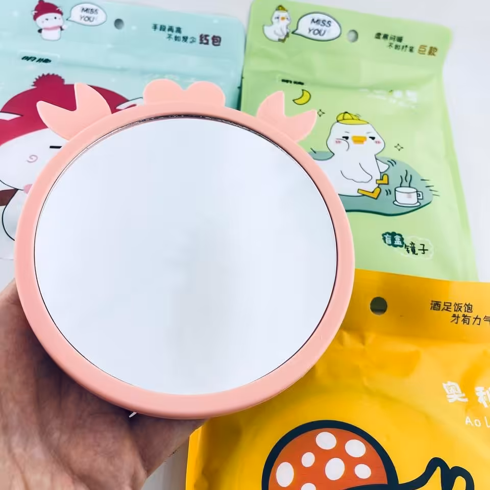 آینه گرد رومیزی گوش دار