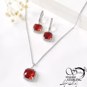 نیمست نگین قرمز