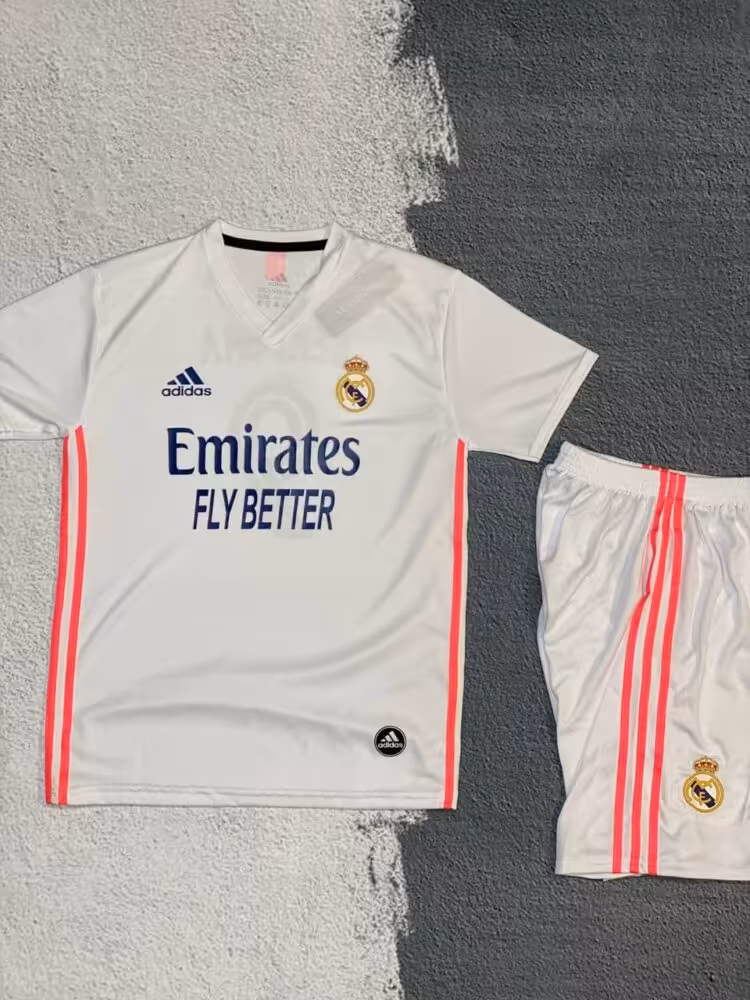 کیت اول رئال مادرید کد 9674