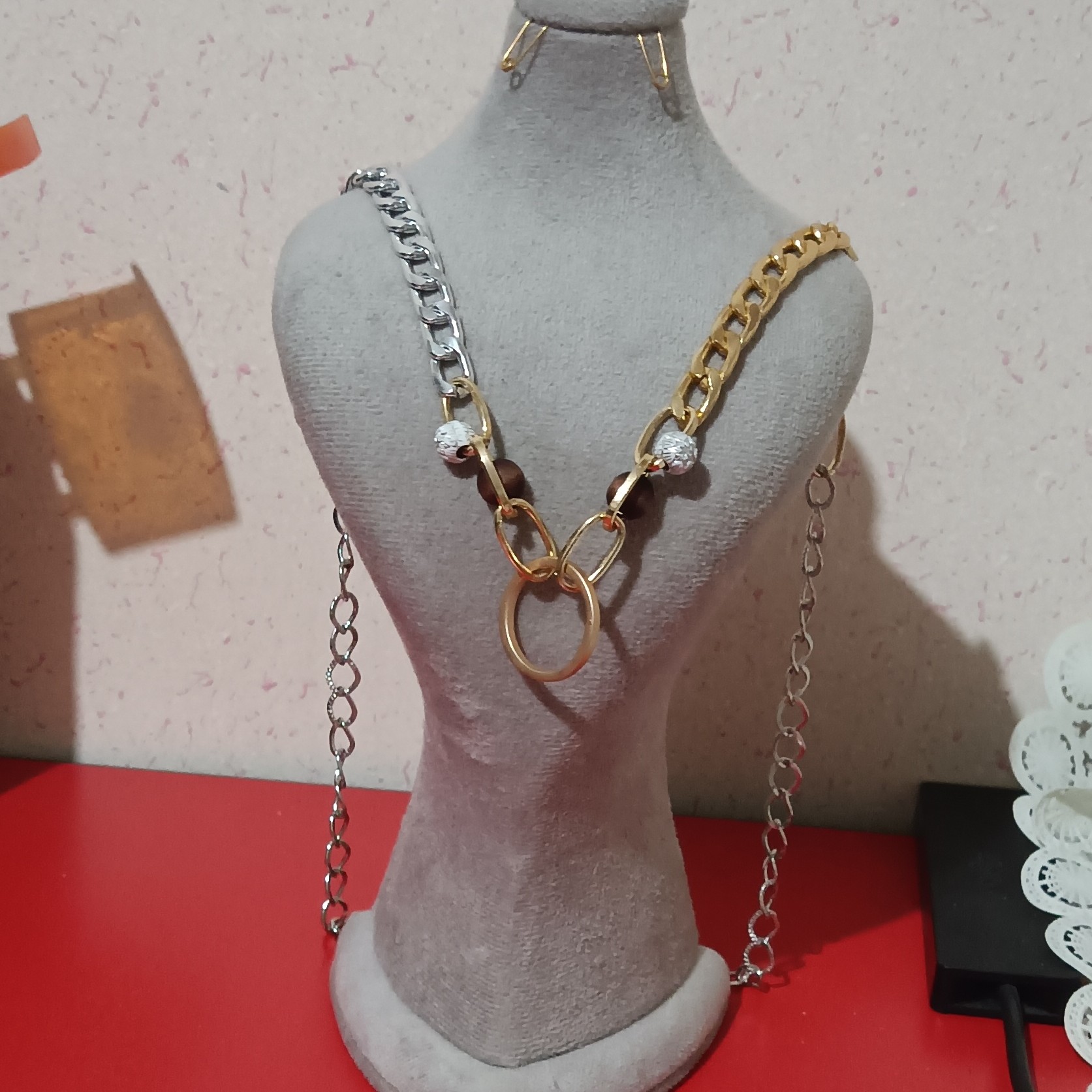 گردنبند حلقه دار
