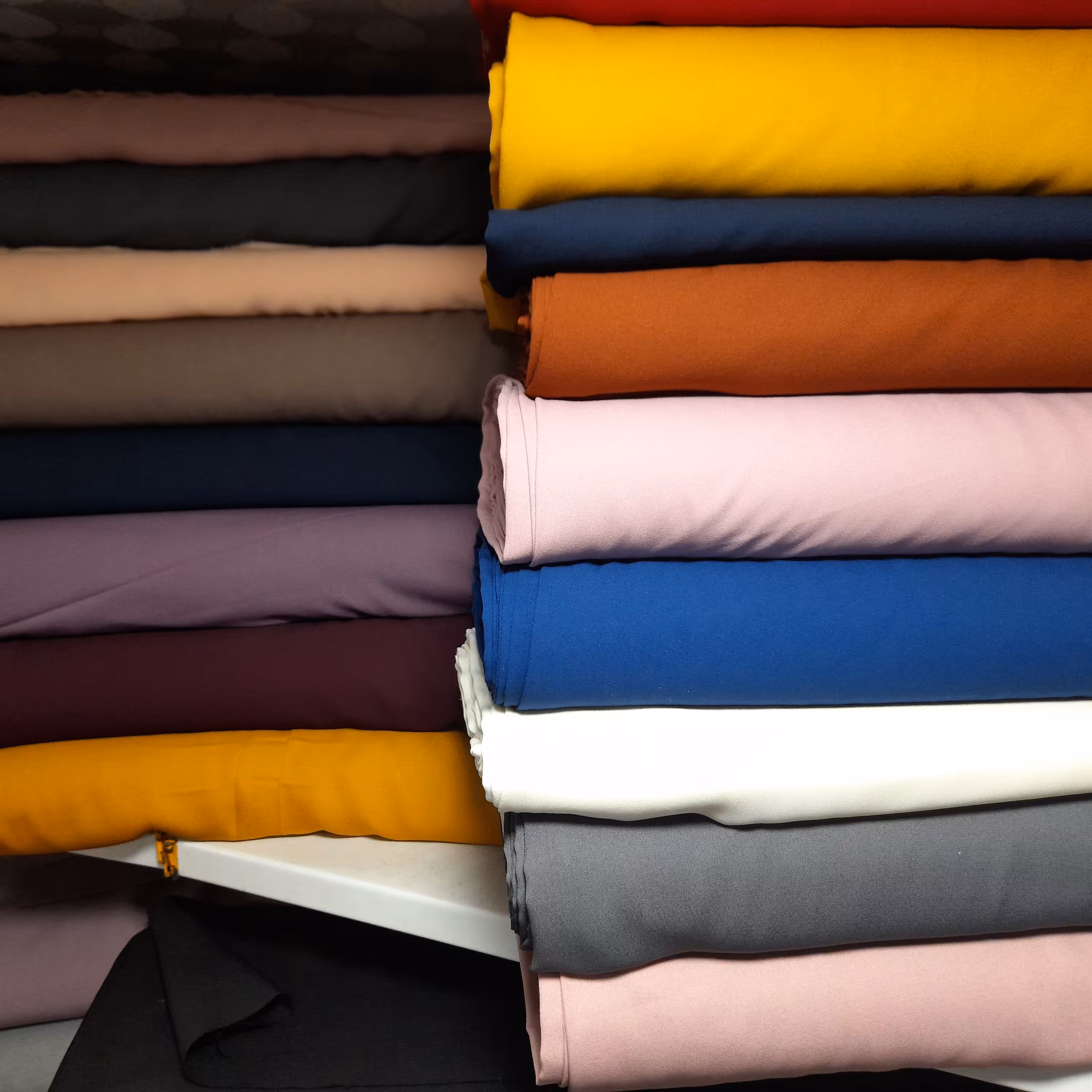 پارچه کرپ حریر ساده