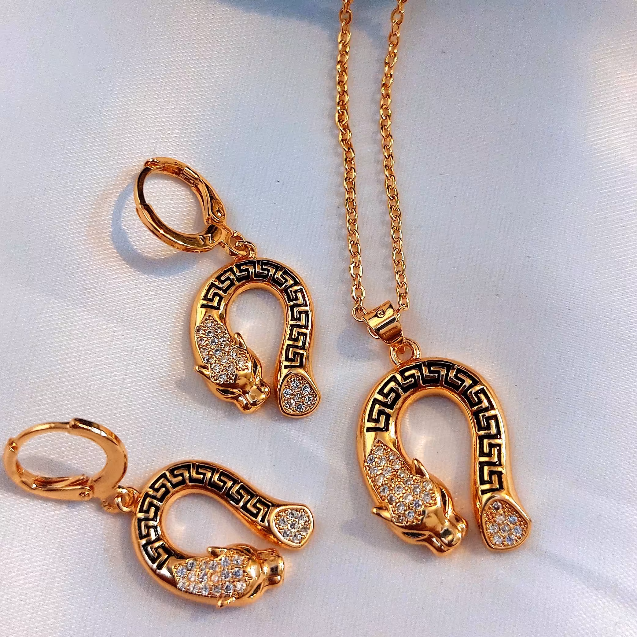 نیم ست ست گوشواره و گردنبند ژوپینگ آبکاری شده طراح سیاه قلم 