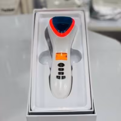 اسکوم‌ سرد وگرم فن دار مثلثی