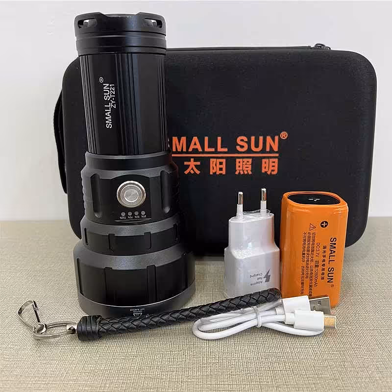 چراغ قوه اسمال سانt221